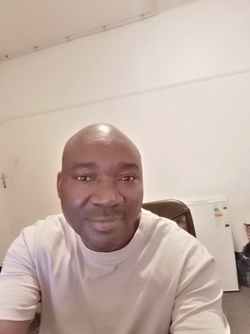 Dr. Oliver Moses
